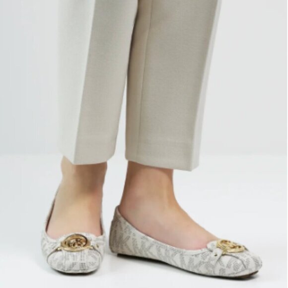 NWT! NEW! Michael Kors Fulton Studded Logo Moccasin Leather Flats Womens Vanilla - Picture 8 of 8